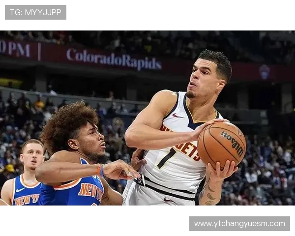 小迈克尔波特表现出色半场11投5中贡献14分三分球命中率高达50